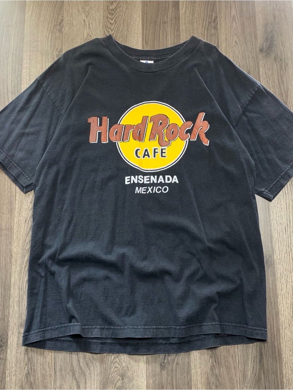 Vintage 1990s Hard Rock Cafe Ensenada Mexico Shirt